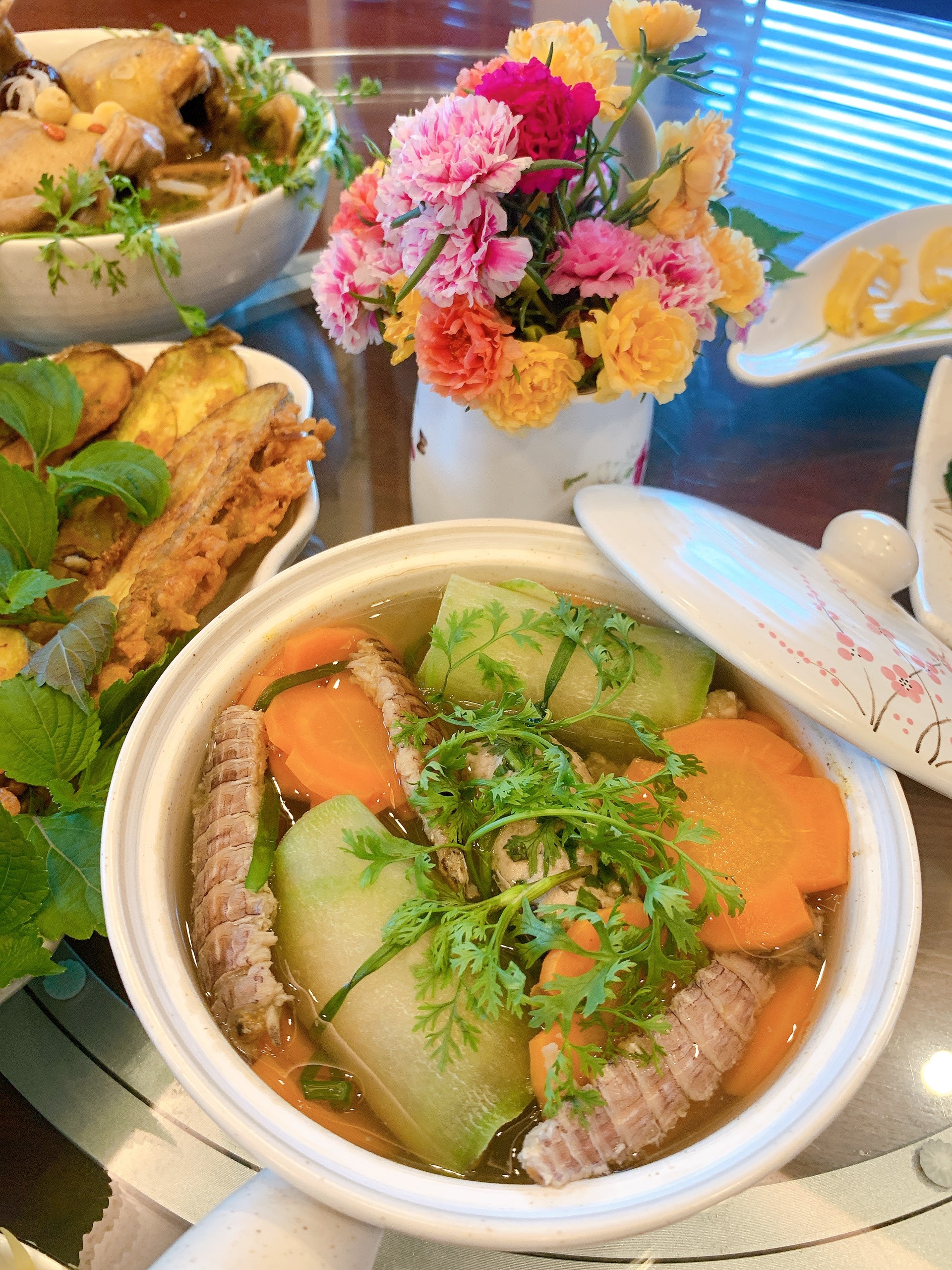 Ba me 4 con cai tao manh dat 300 m2 thanh khu vuon tuoi tot anh 13