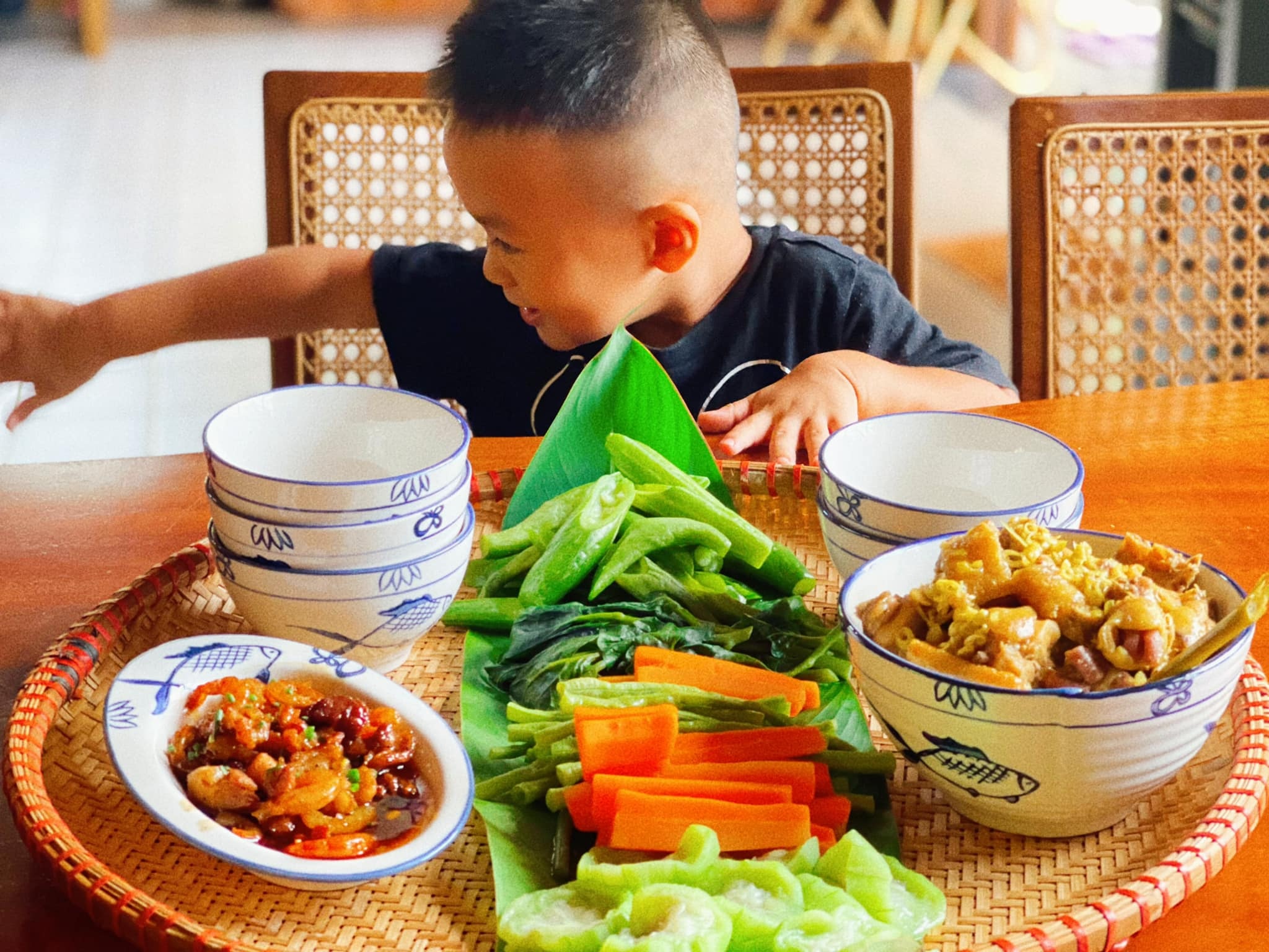 Cha mẹ và 3 con rời thành phố tránh dịch ở ngôi nhà trên đồi ảnh 18 Cha me va 3 con roi thanh pho tranh dich o ngoi nha tren doi anh 18