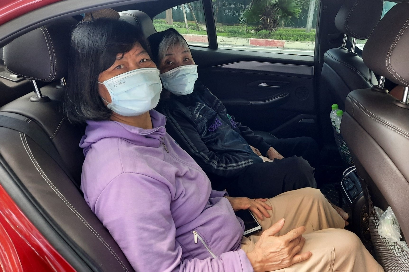 Xe mien phi cho benh nhan ve que ngay gian cach anh 3