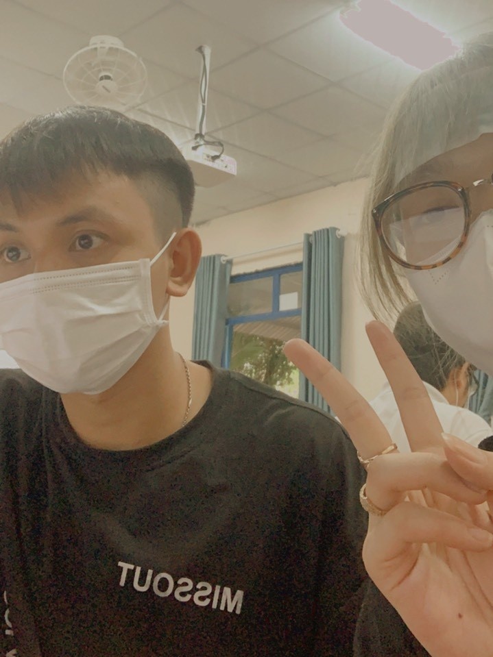 Cô gái ở TP.HCM có người yêu nhờ rủ crush đi tình nguyện chống dịch ảnh 4 Co gai o TP.HCM co nguoi yeu nho ru crush di tinh nguyen chong dich anh 4