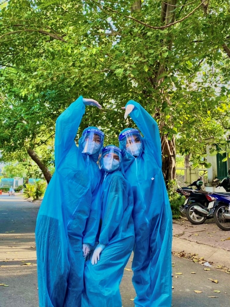 Cô gái ở TP.HCM có người yêu nhờ rủ crush đi tình nguyện chống dịch ảnh 8 Co gai o TP.HCM co nguoi yeu nho ru crush di tinh nguyen chong dich anh 8