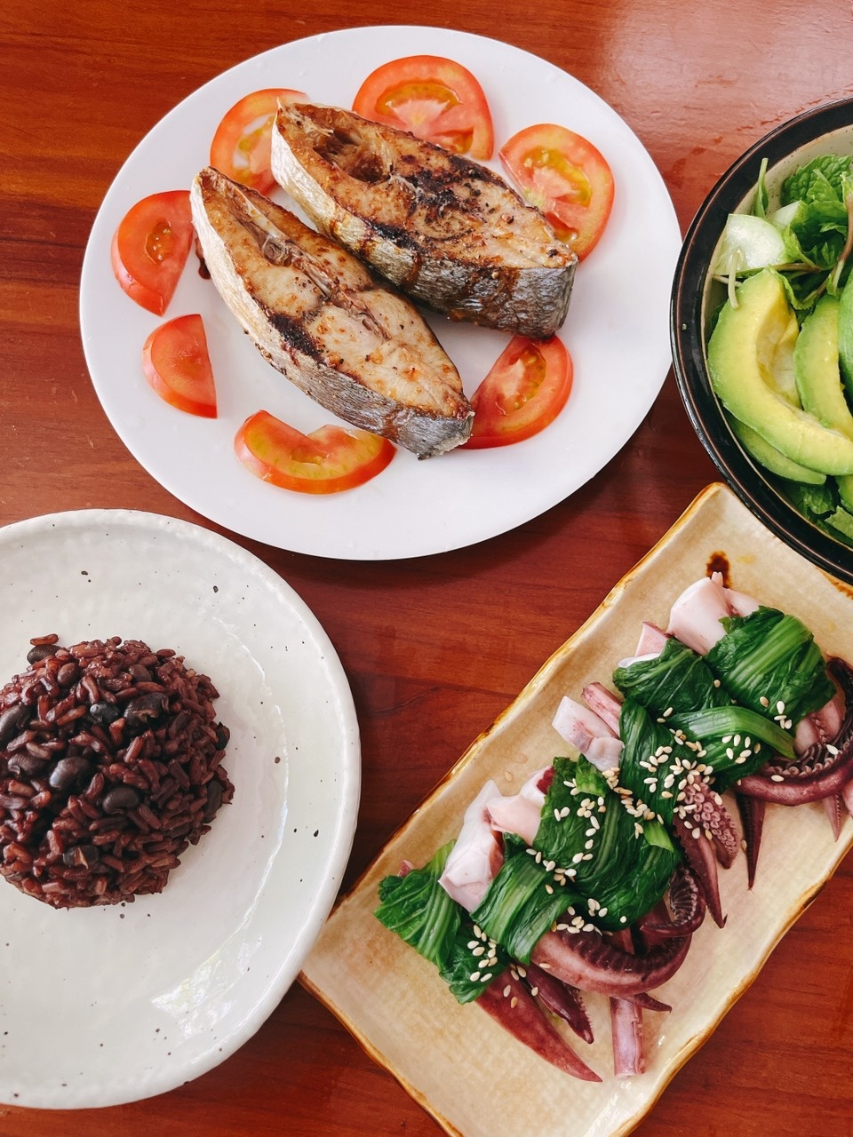 Cha mẹ cho con tắm bể bơi trong nhà để tránh dịch ảnh 10 Cha me cho con tam be boi trong nha de tranh dich anh 10