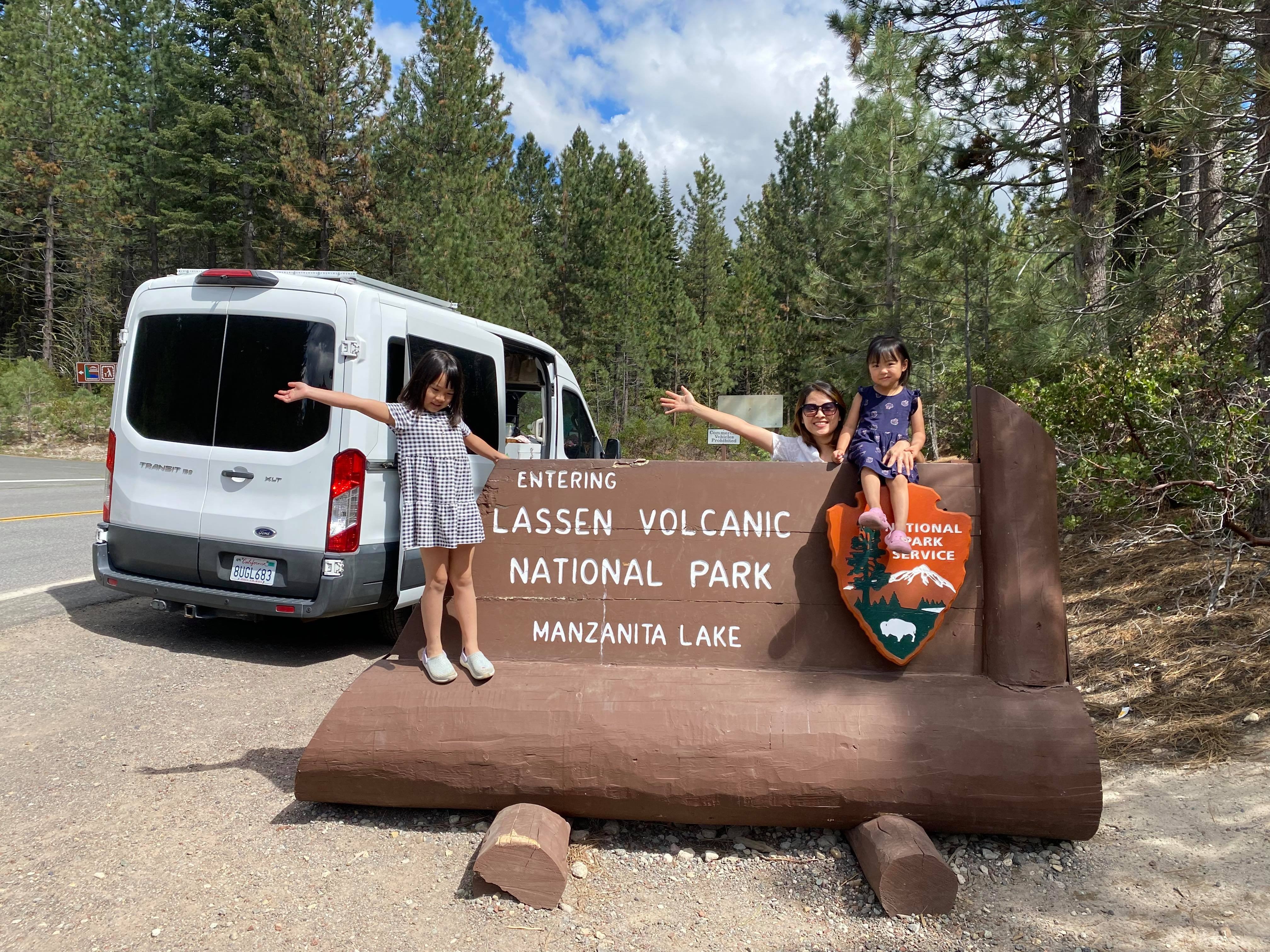 Cap vo chong Viet o My cai tao oto cu thanh nha di dong anh 10