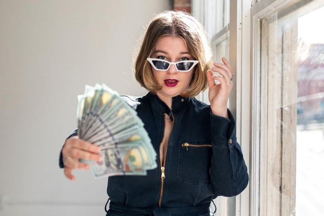 Co gai My kiem du tien de nghi huu o tuoi 27 hinh anh