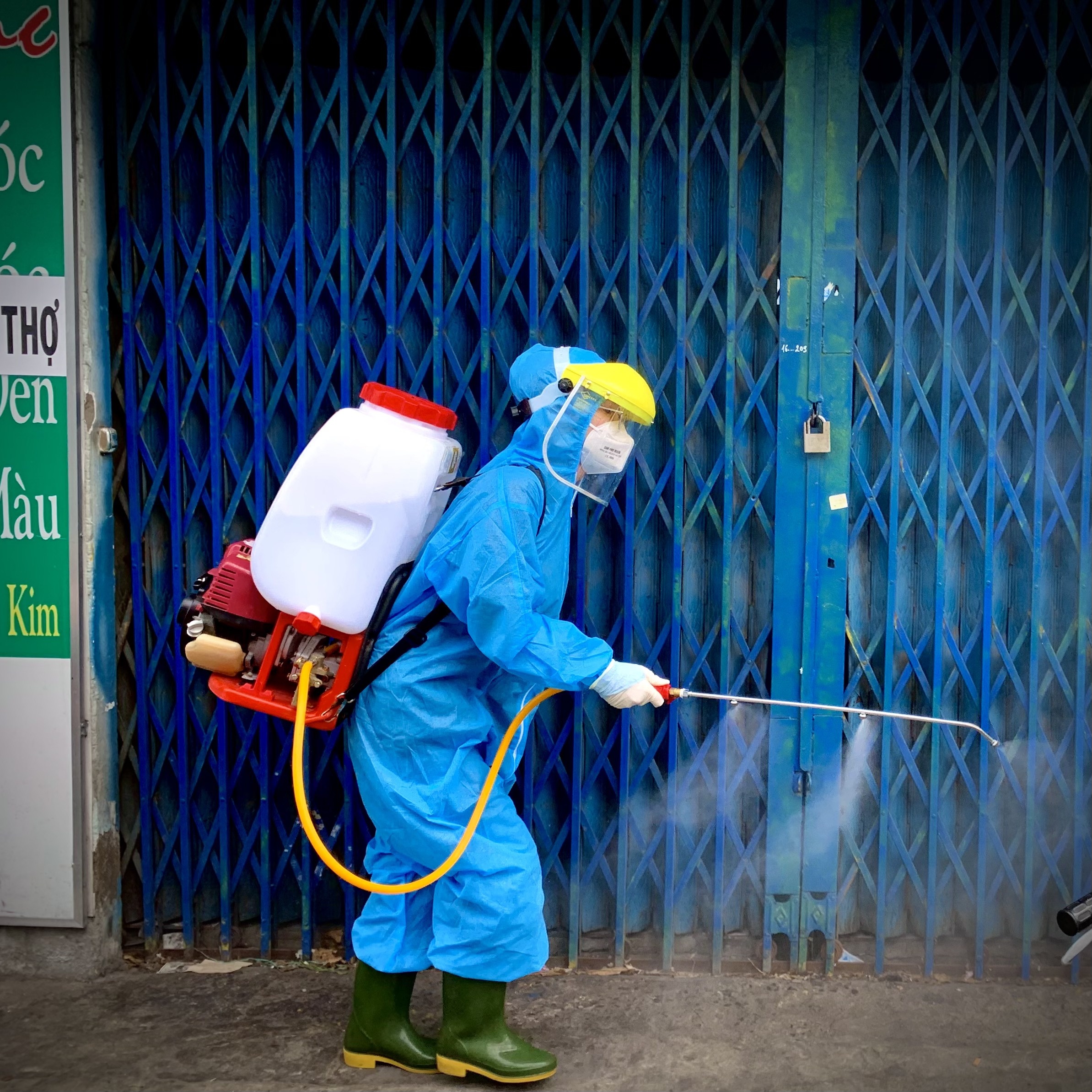 Co gai 1, 52 m cua doi phun khu khuan o TP.HCM anh 3