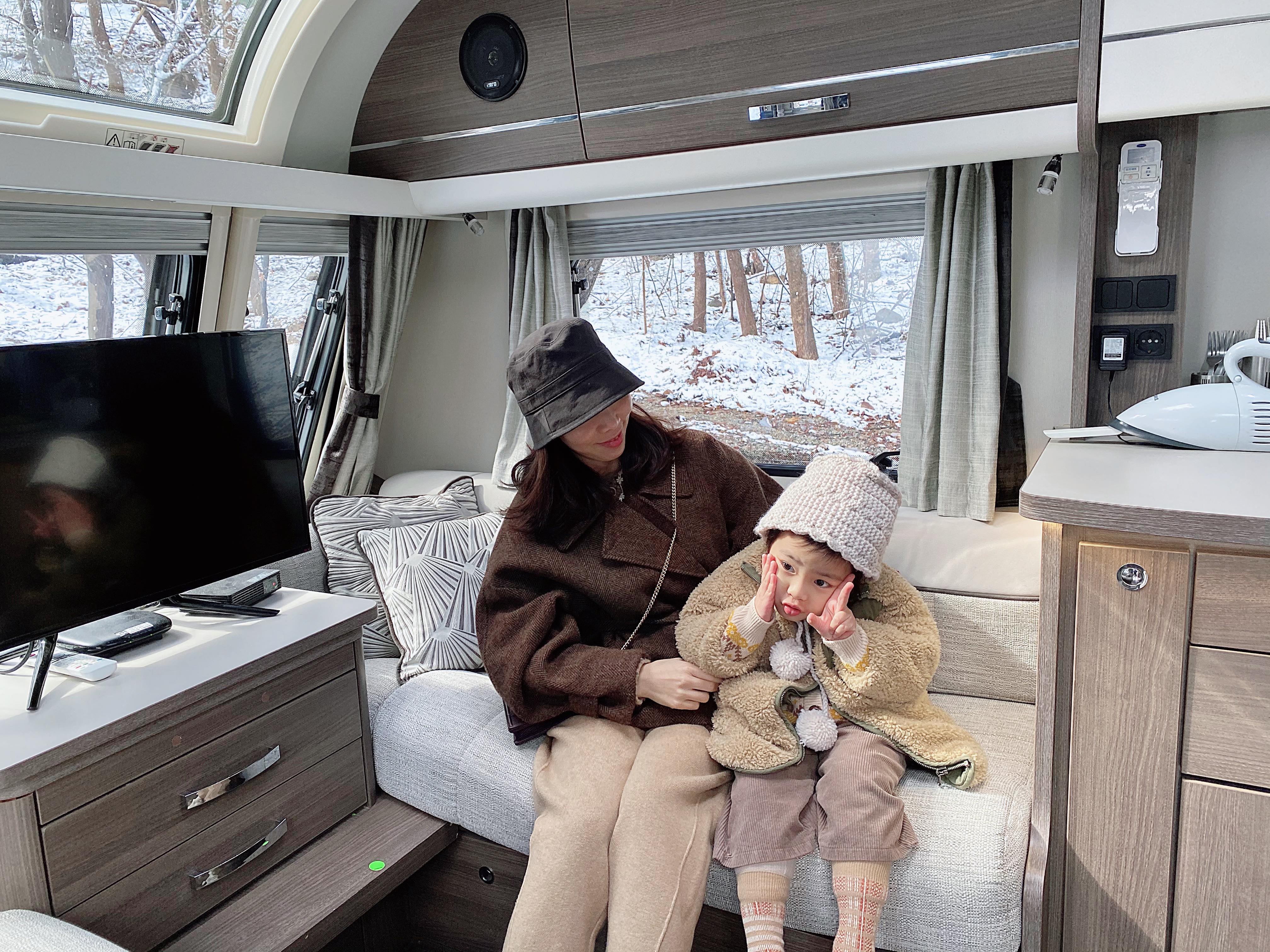 Vo Viet cung chong Han ru con di cam trai de tron dich anh 15