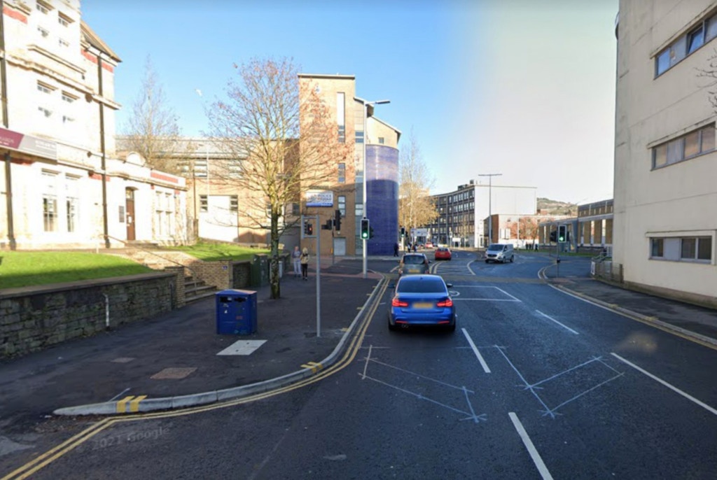 Bo tu 9 lan vi chan dau xe trong 7 nam anh 2