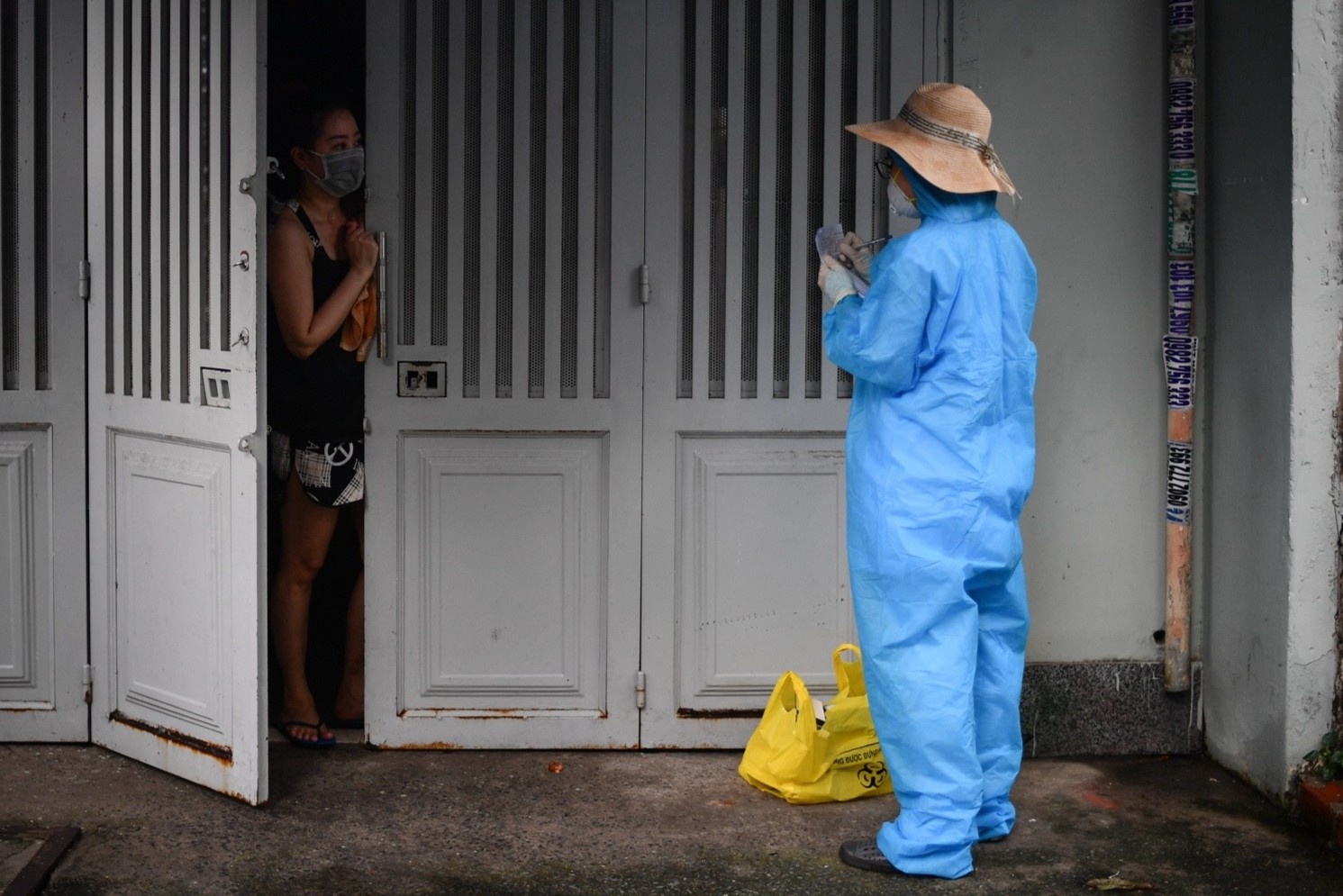 Gia dinh 10 F0 o TP.HCM tu chua khoi benh sau 18 ngay hinh anh