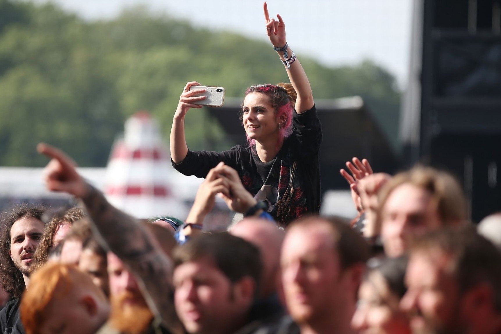 Le hoi am nhac o New York dan den chum ca mac Covid-19 hinh anh