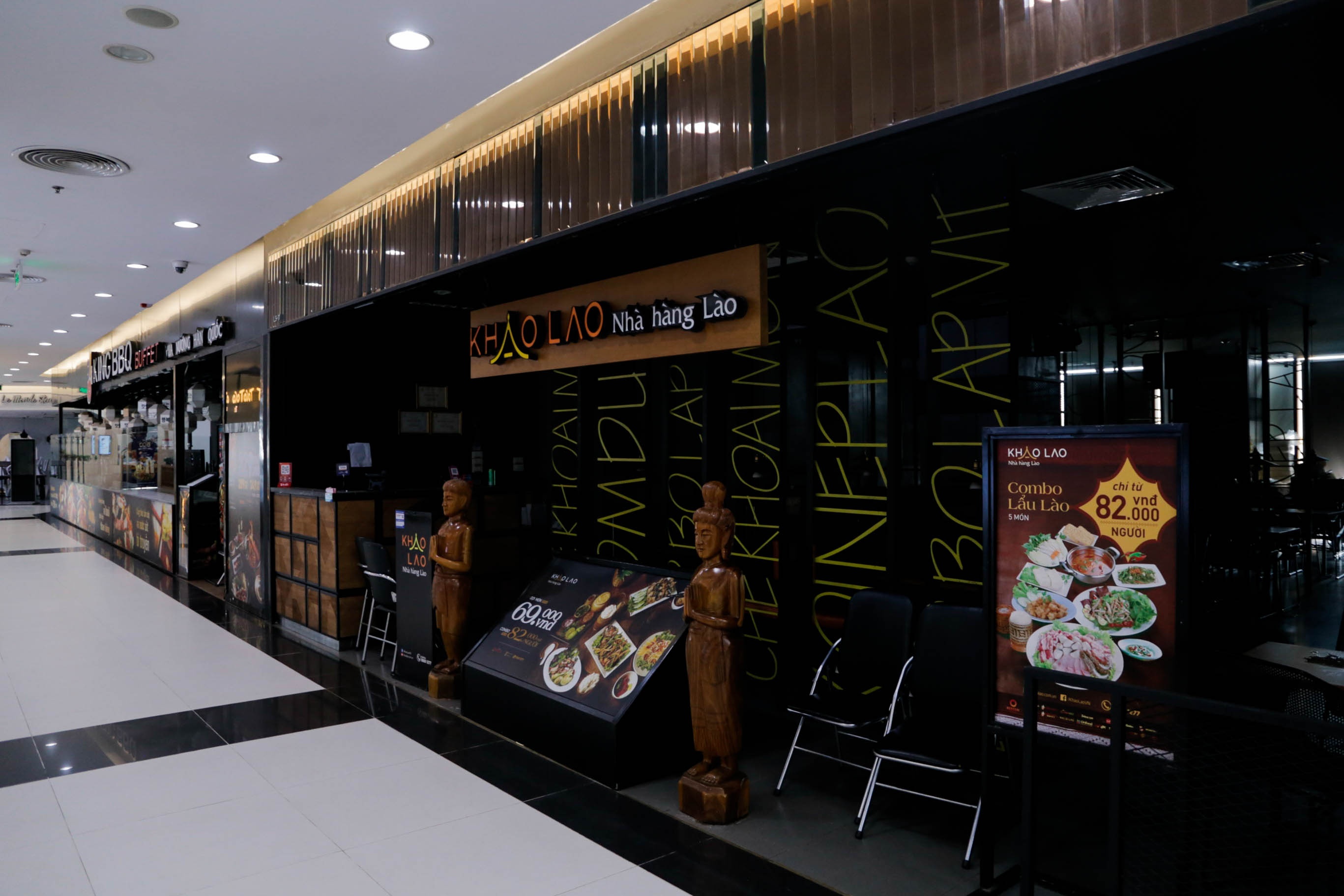 Trung tam thuong mai duoc mo cua tro lai anh 6