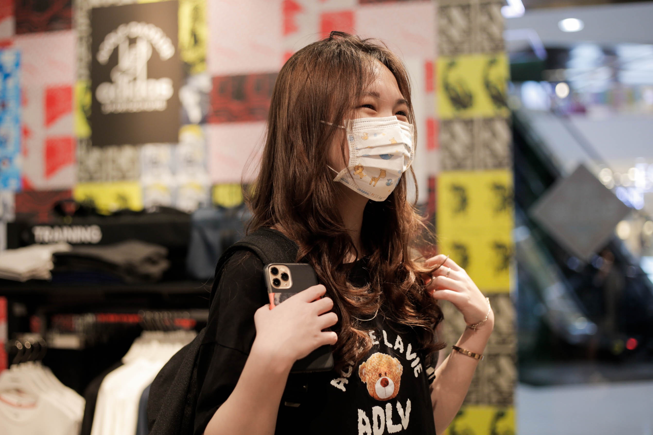 Trung tam thuong mai duoc mo cua tro lai anh 2