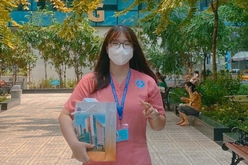 Ngay cuoi la tinh nguyen vien o TP.HCM hinh anh