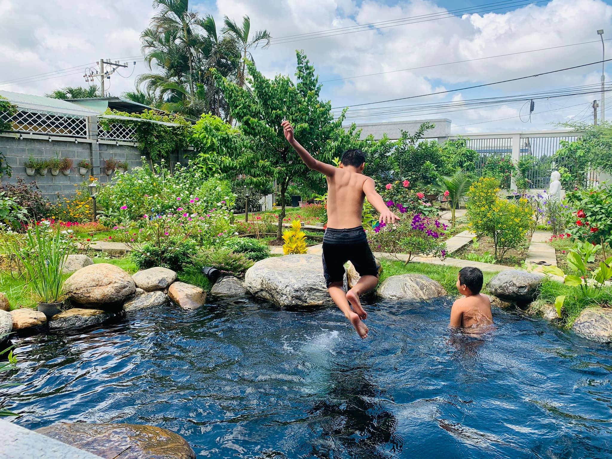 Chong tang vo manh dat 720 m2 de trong rau nuoi ca anh 7