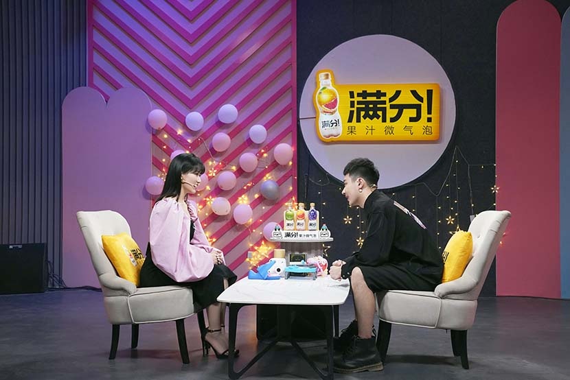 Nguoi tre Trung Quoc so ket hon nhung thich xem show hen ho anh 1