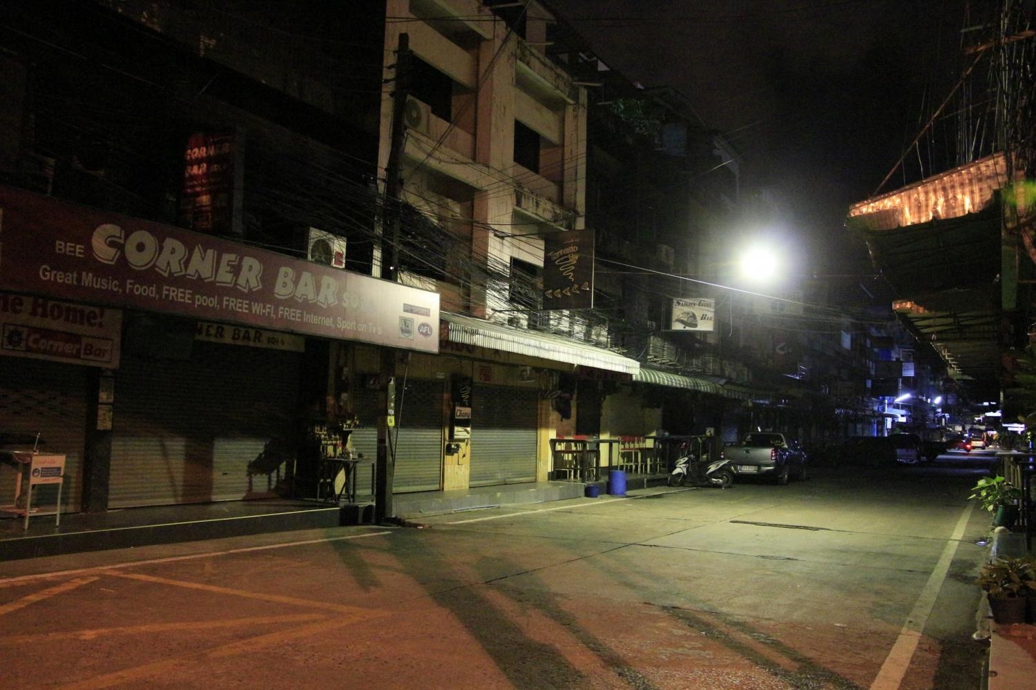 No luc hoi sinh cuoc song ve dem o Thai Lan anh 5