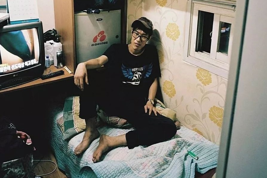 Cu 6 nguoi Han Quoc thi co mot nguoi thu nhap khong du song hinh anh