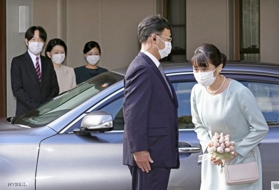 Khung hoang ke vi cua Hoang gia Nhat Ban anh 2