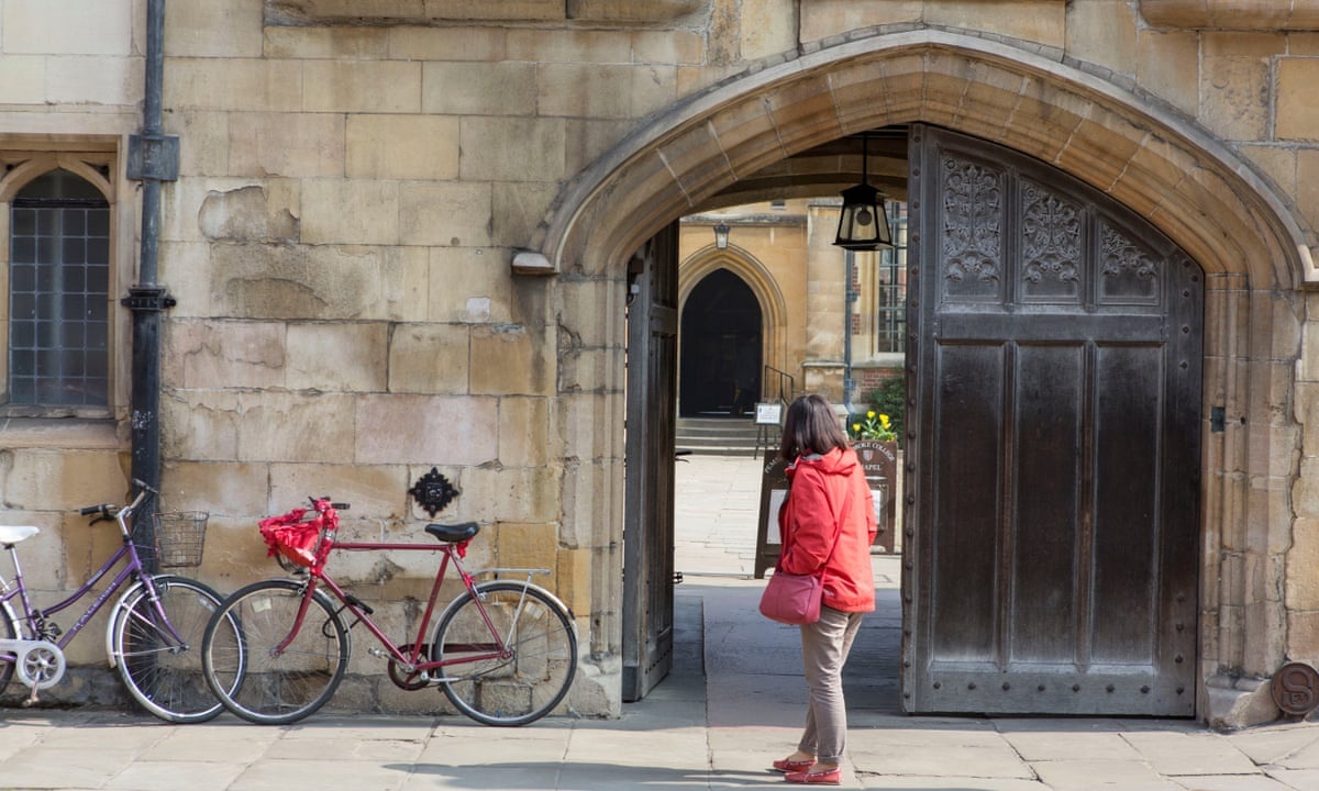 Giang vien o Anh song trong leu vi khong du tien thue nha anh 2