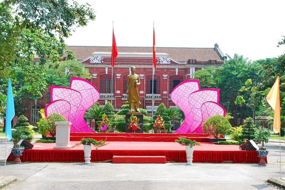 Duong len dinh Olympia anh 5