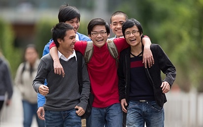 Cac quan quan, a quan Olympia thanh danh o nuoc ngoai hinh anh