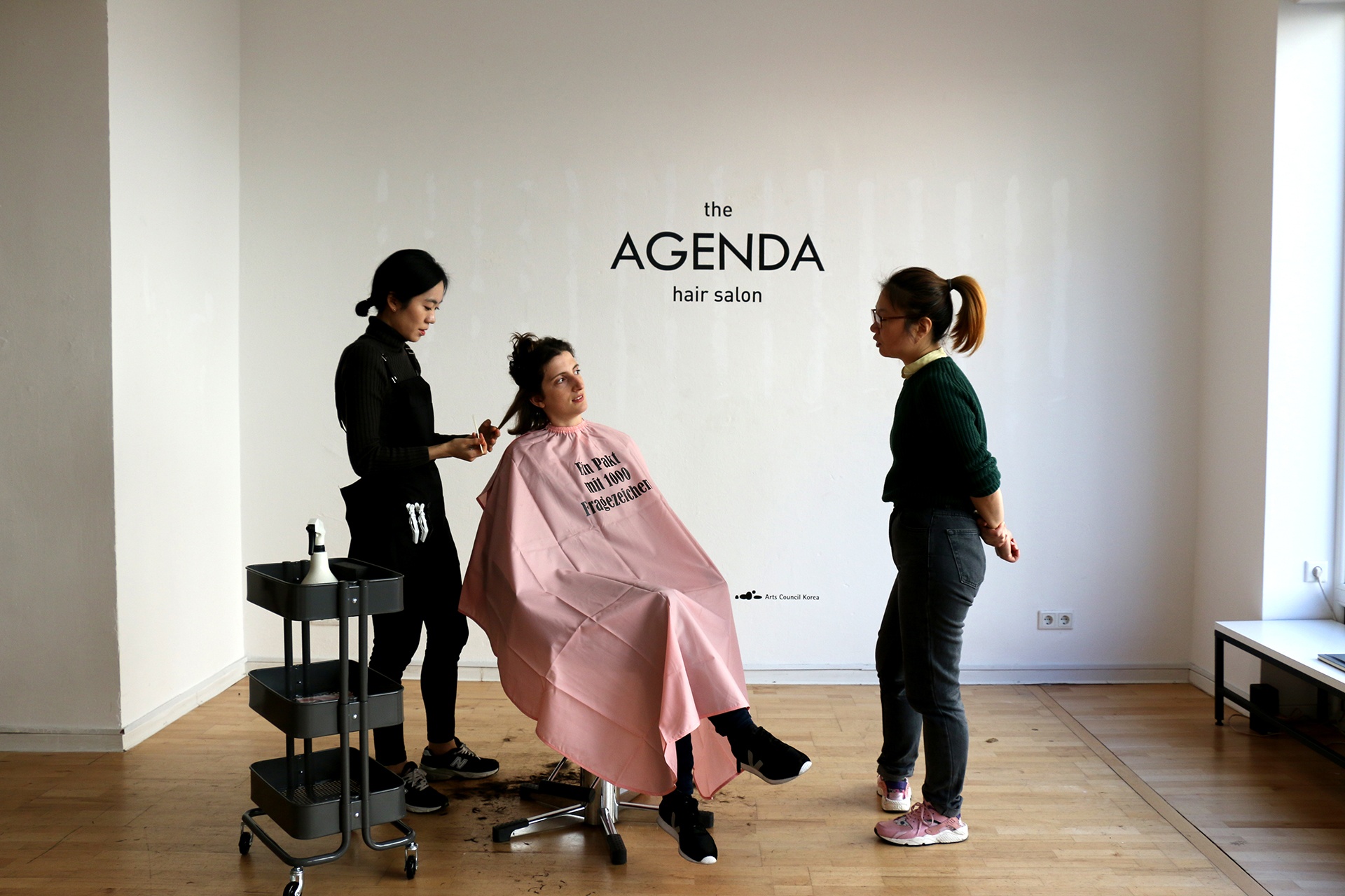 Mat toi cua nganh cong nghiep lam toc o Han Quoc anh 1