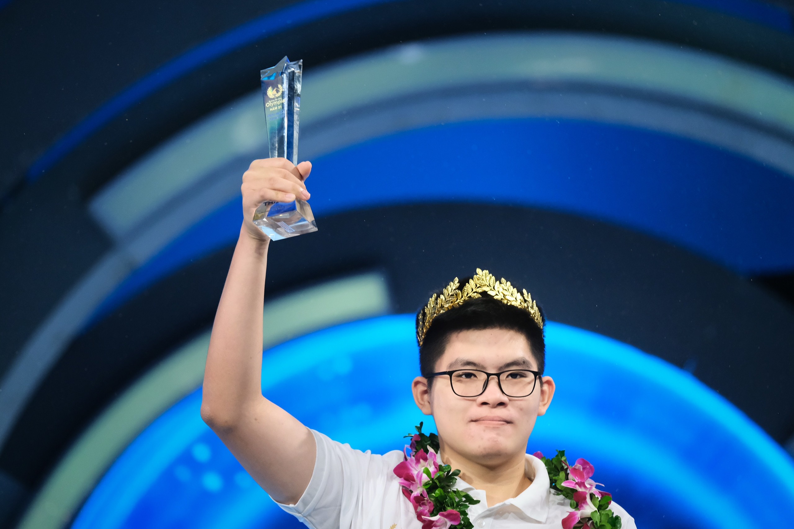 Tan vo dich Olympia: ‘Em chua hung thu voi viec di du hoc’ hinh anh