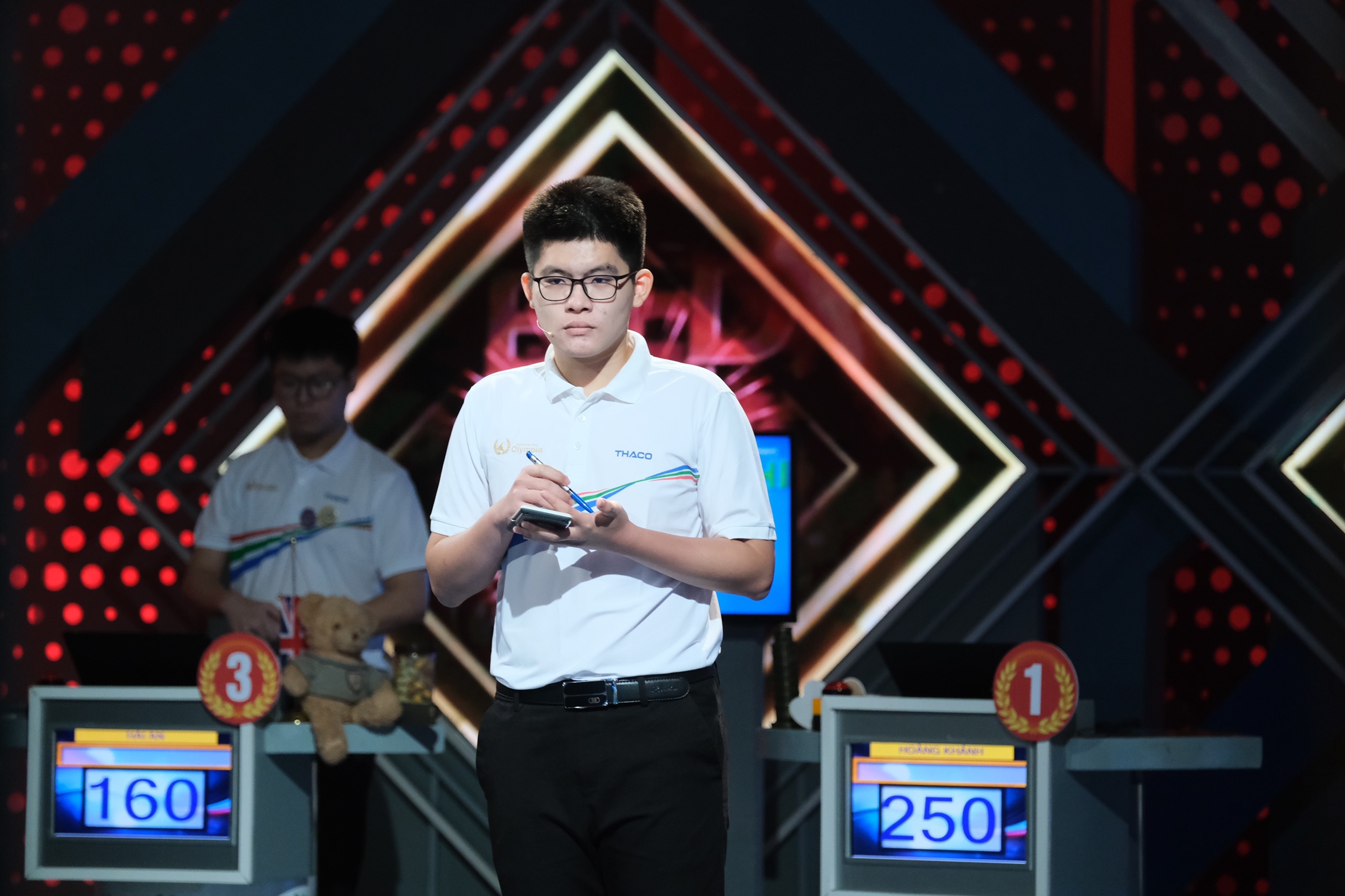 Quan quan Duong len dinh Olympia nam 21 anh 3