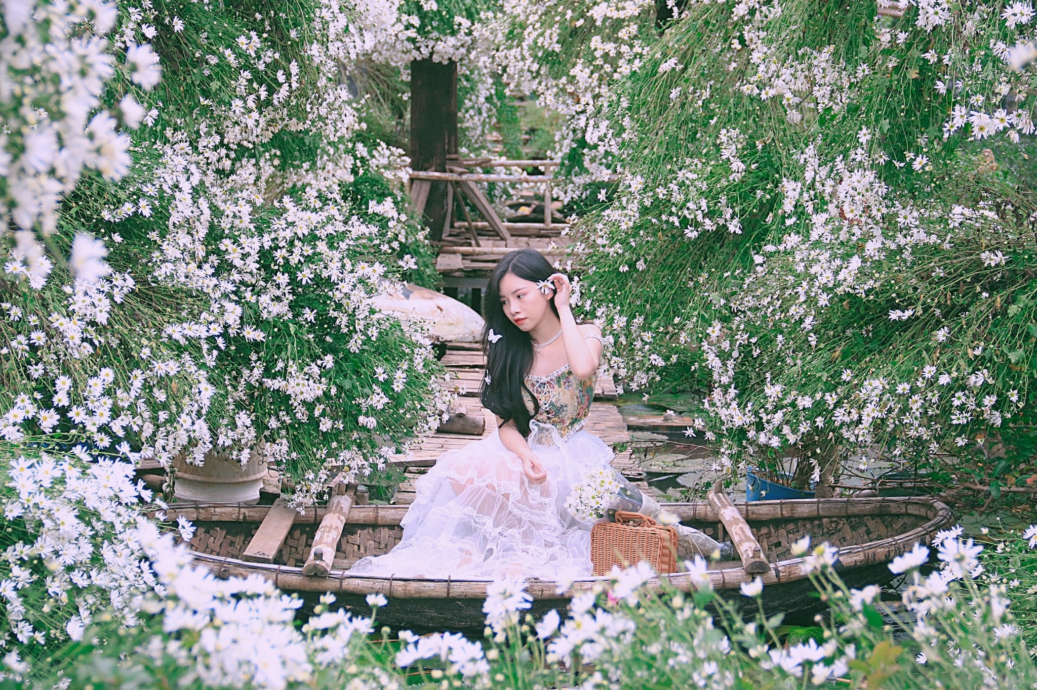 Nhieu ban tre van ngai di du lich hau gian cach anh 5