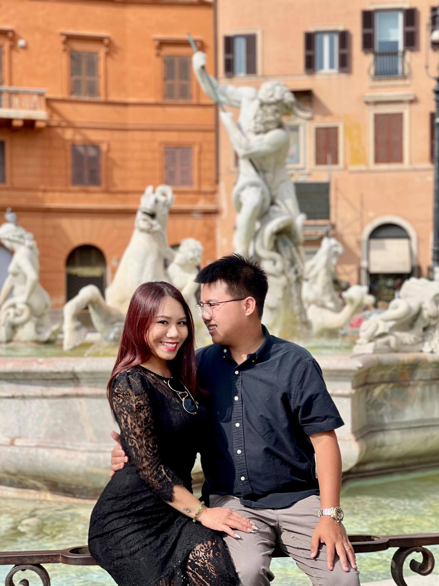 Cặp vợ chồng Mỹ gốc Việt được Giáo hoàng chúc phúc ở Vatican ảnh 2 Cap vo chong My goc Viet duoc Giao hoang chuc phuc o Vatican anh 2