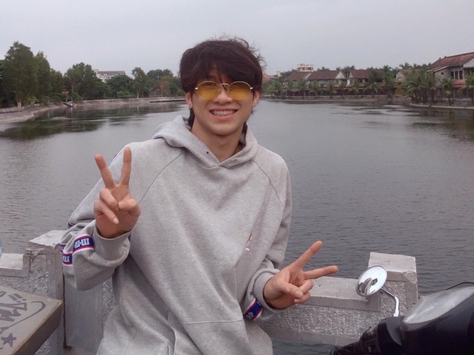 Nhom ban bo viec o pho len Sa Pa lam du lich anh 4