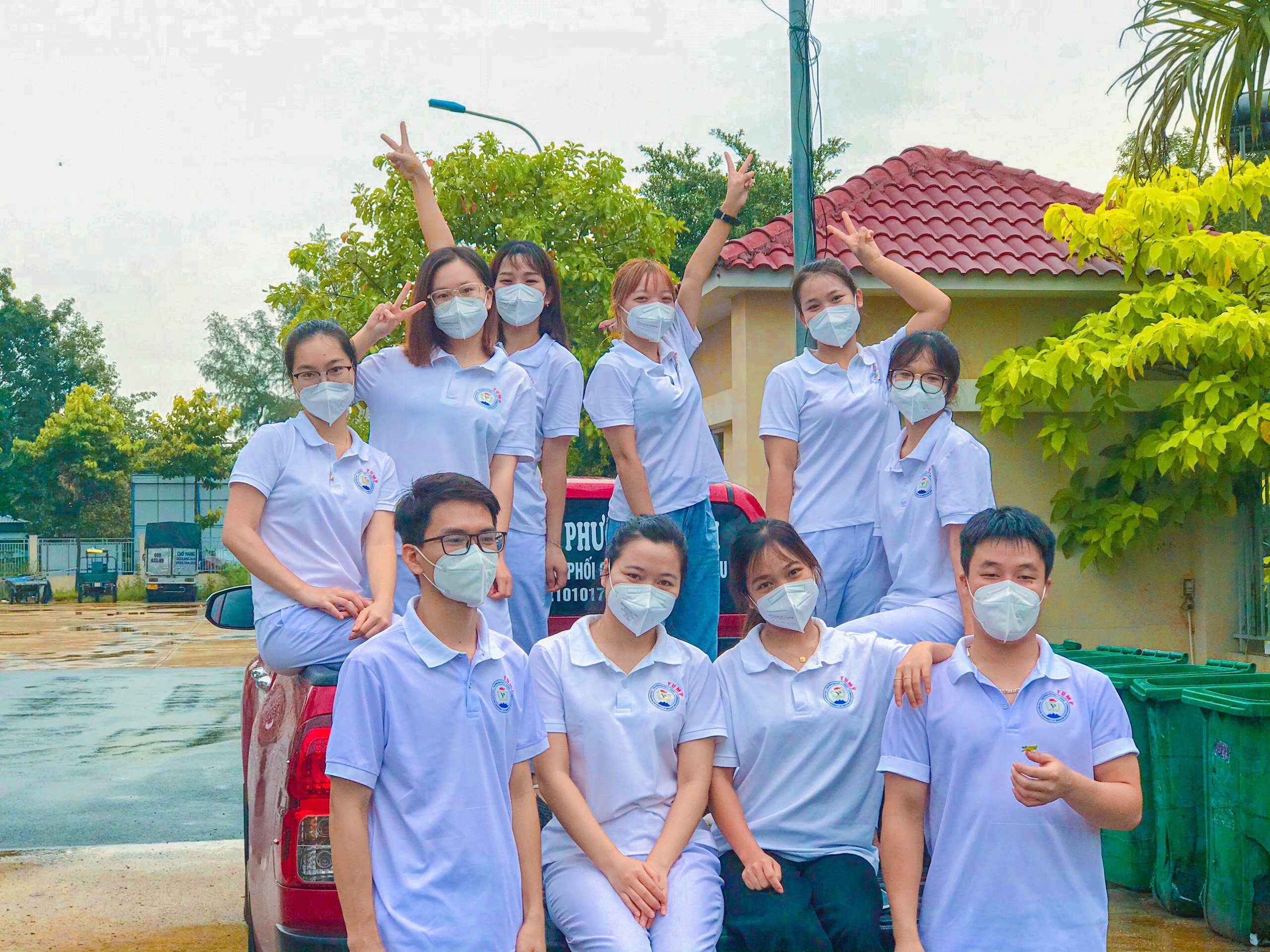 Tinh nguyen vien chong dich anh 5