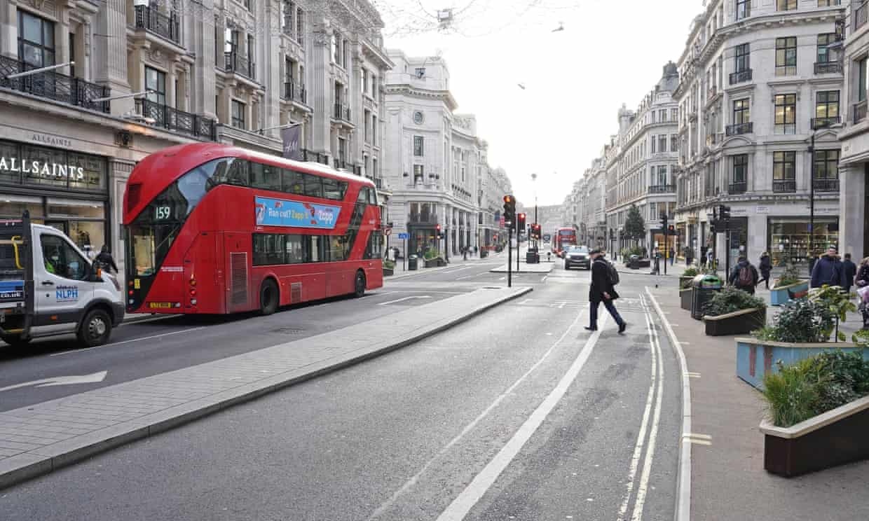 Nhiều khu phố trung tâm ở Anh như ‘thị trấn ma’ vì Omicron ảnh 1 Nhieu khu pho trung tam o Anh nhu ‘thi tran ma’ vi Omicron anh 1