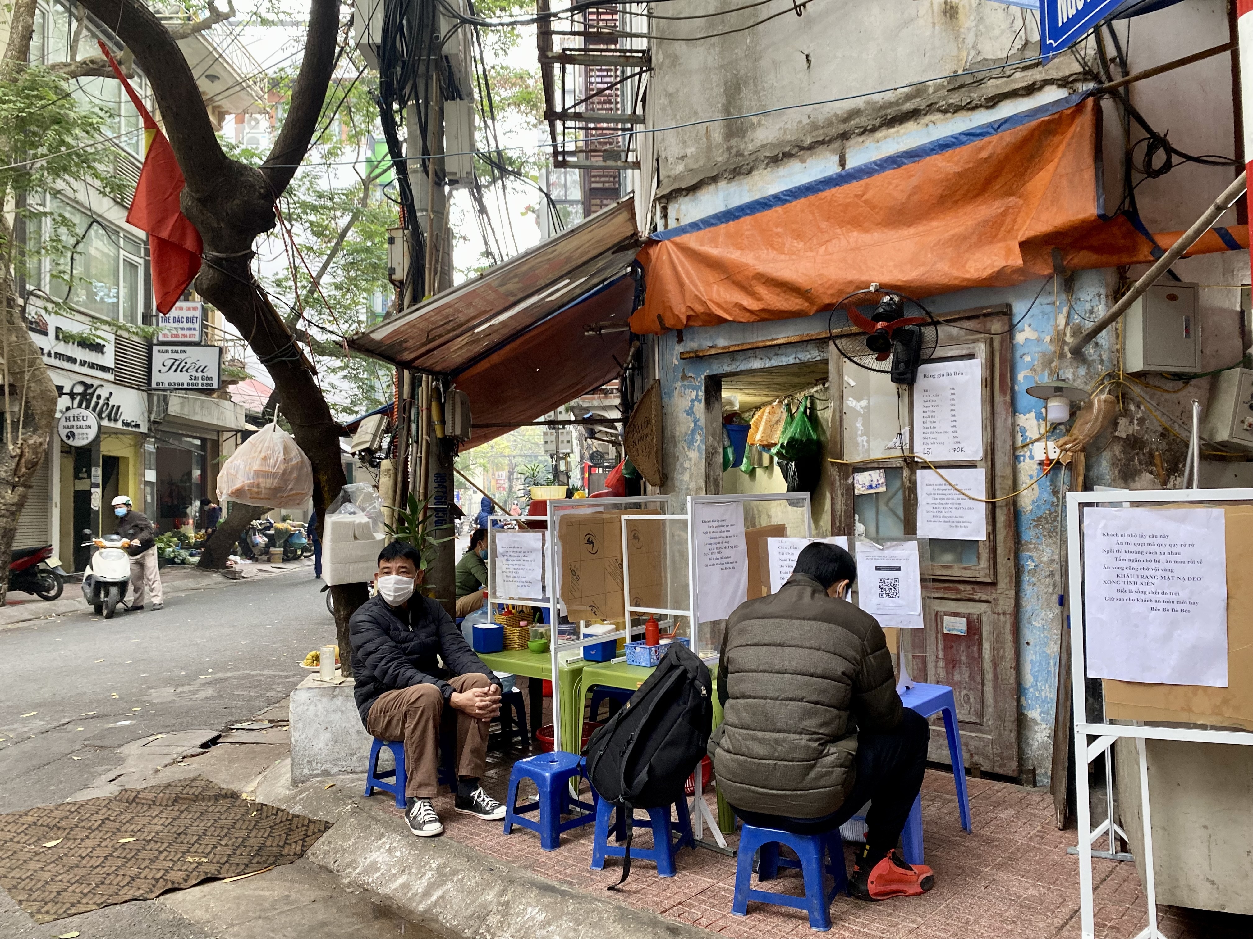 Hàng quán chỉ bán mang về ảnh 3 Hang quan chi ban mang ve anh 3