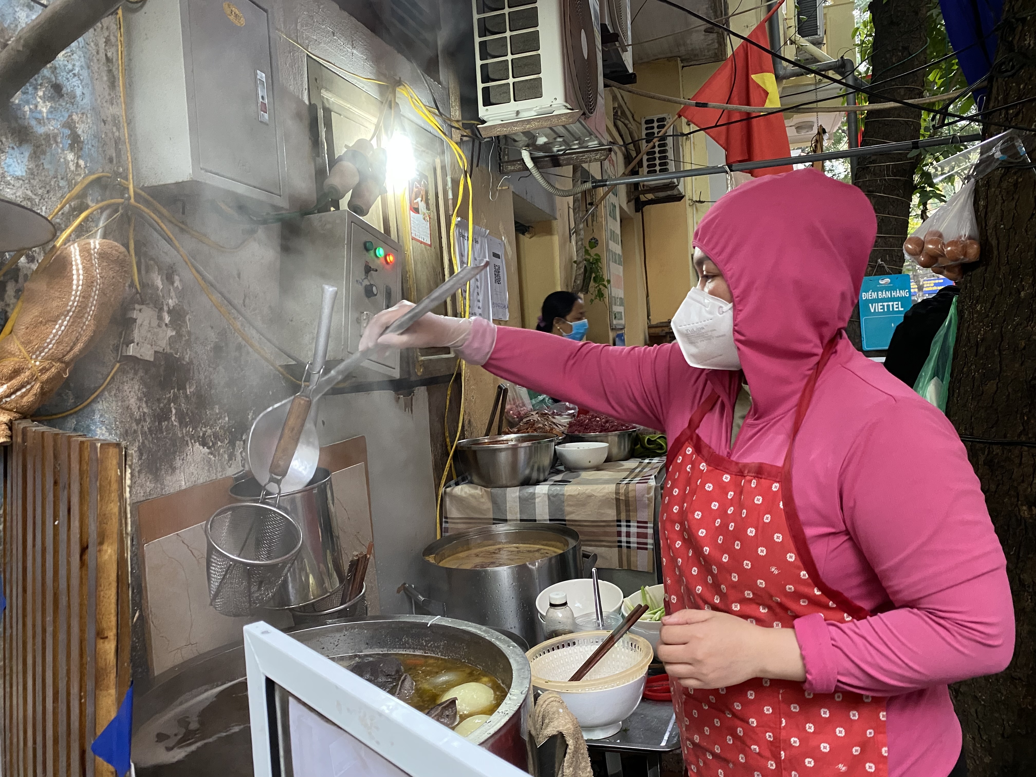 Hàng quán chỉ bán mang về ảnh 4 Hang quan chi ban mang ve anh 4