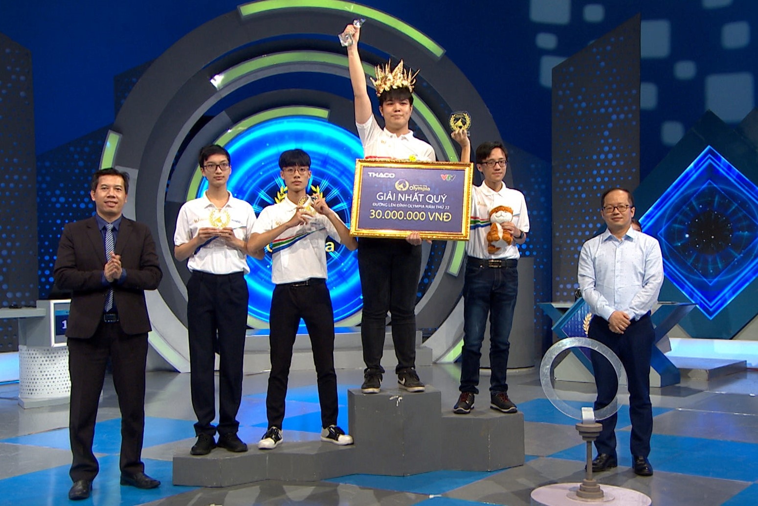 Duong len dinh Olympia anh 1