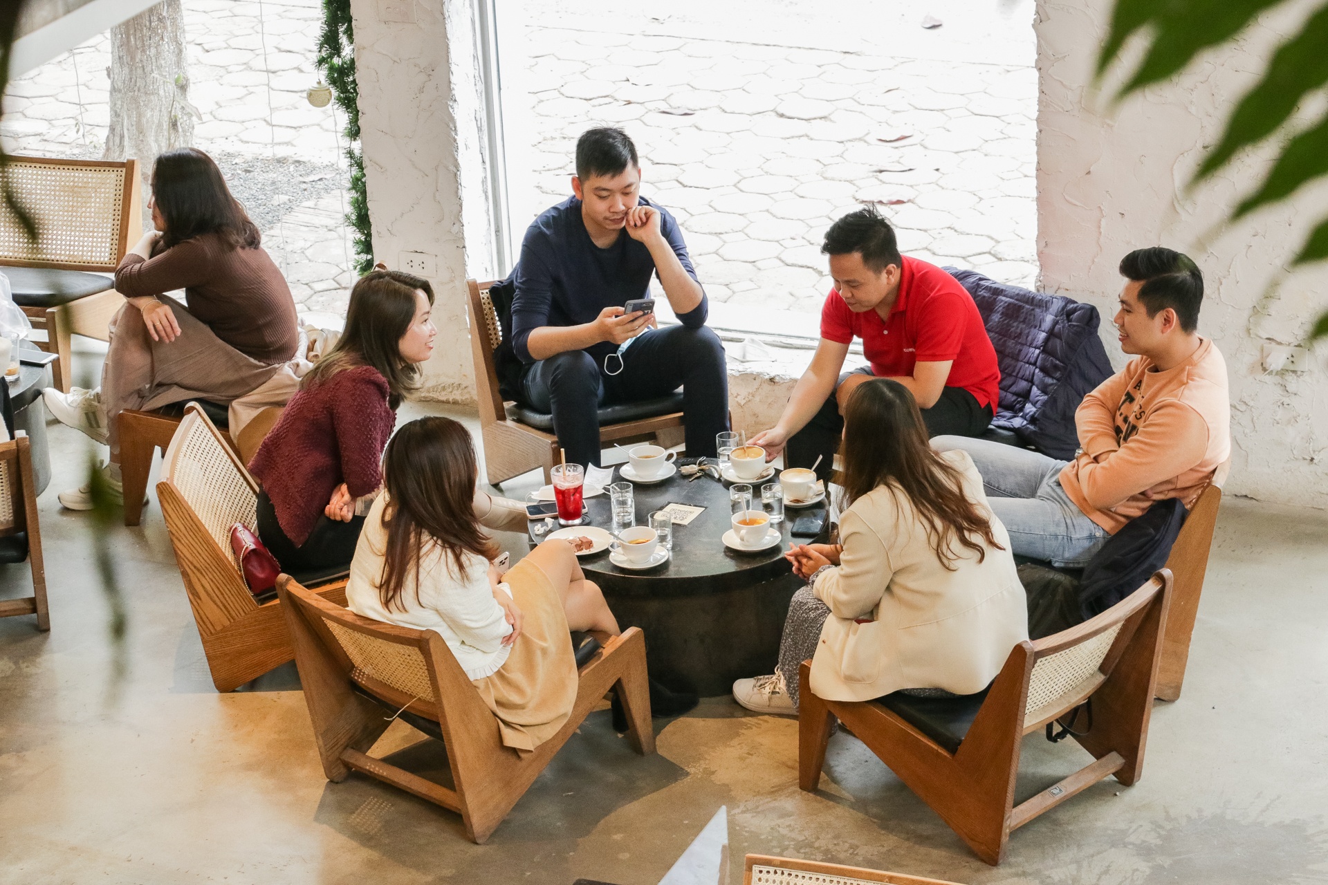 Dong cua quan nghi Tet som khi phai dung ban tai cho anh 3