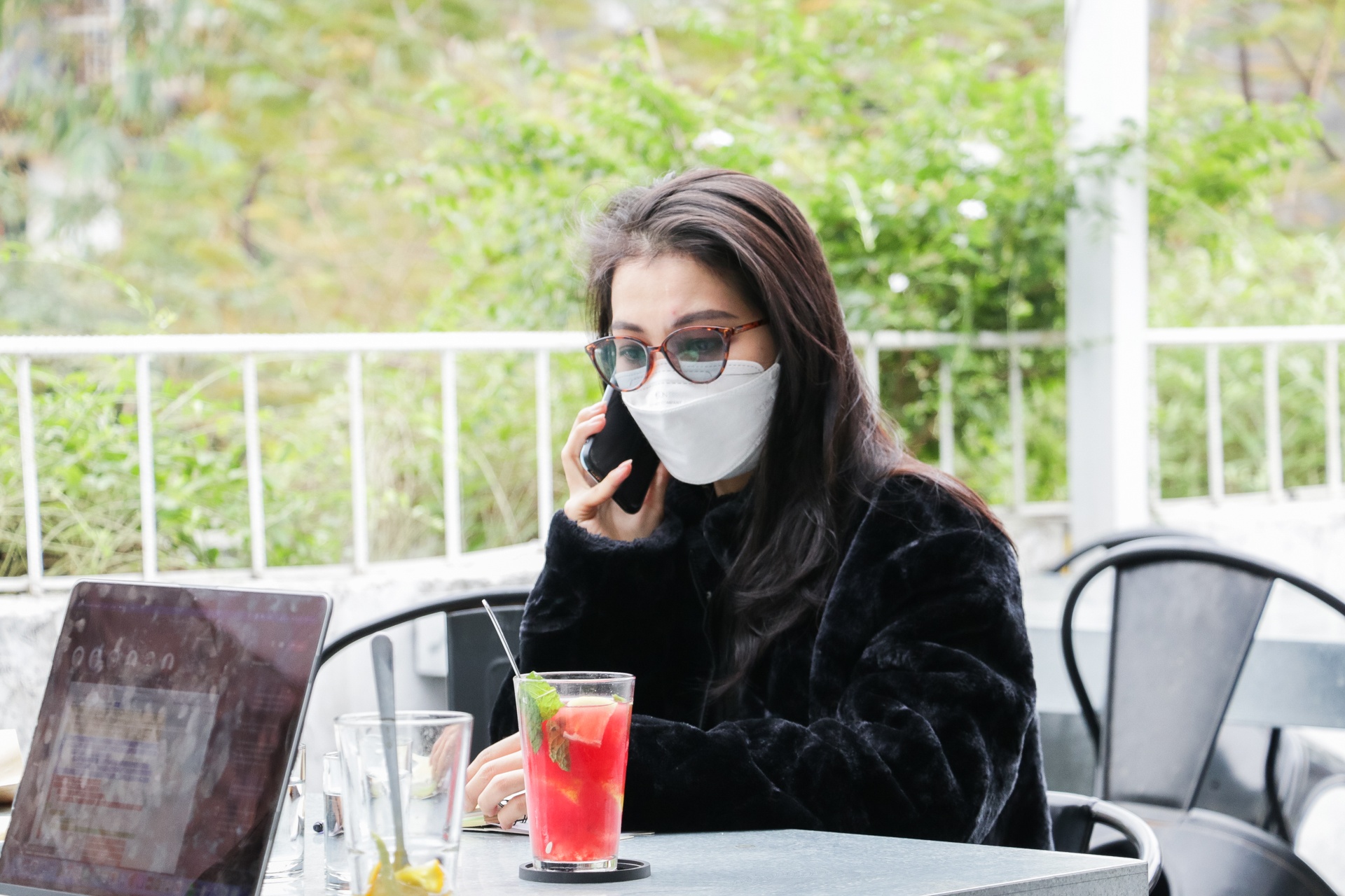 Dong cua quan nghi Tet som khi phai dung ban tai cho anh 7