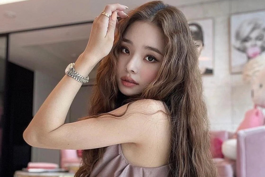 Co gi ngoai trai xinh, gai dep o Dia nguc doc than hinh anh
