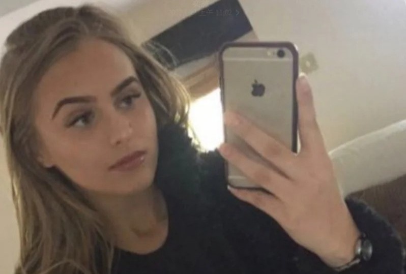 Co gai nguoi Anh mac Covid-19 bon lan hinh anh