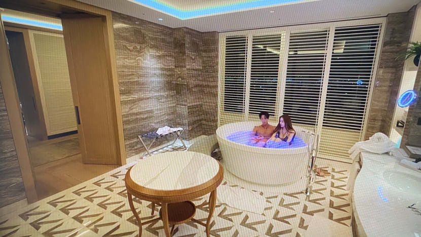 Vi sao nhieu nguoi kho roi mat khoi show hen ho Dia nguc doc than anh 2