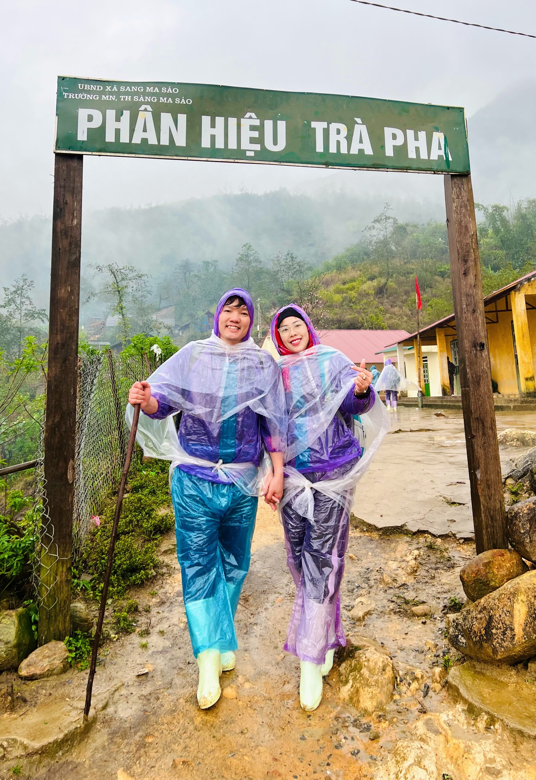 Trekking thay vi di nghi duong dau nam anh 11