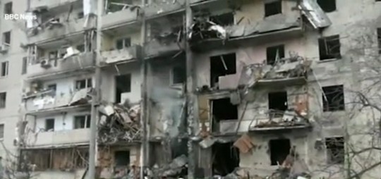 Phong vien thay nha minh o Kyiv bi no bom khi dang dan truc tiep anh 2