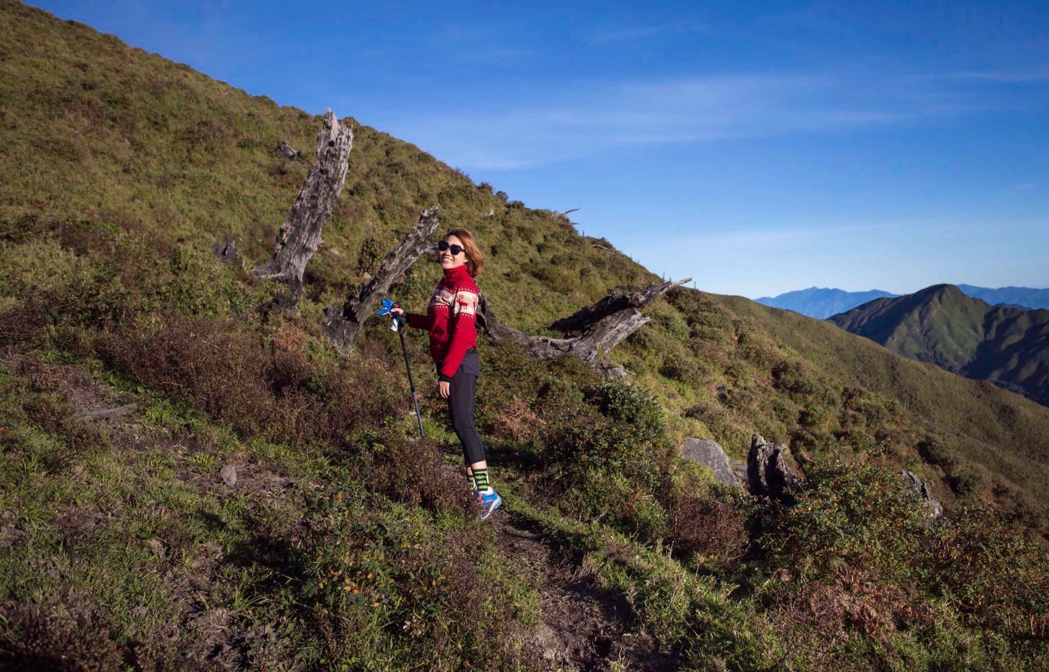 Dan trekking duoi suc hau Covid-19 anh 2