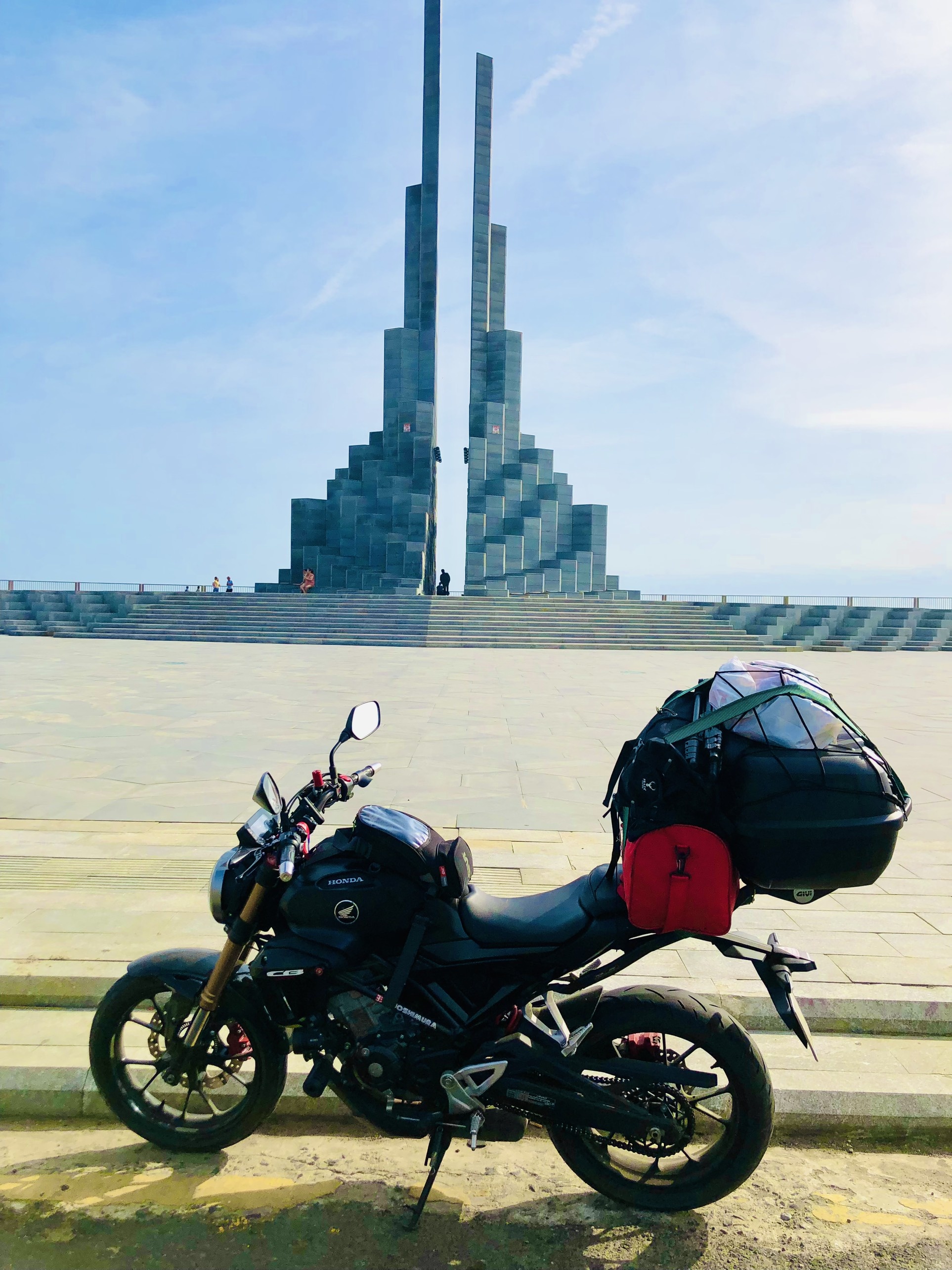 Chàng trai một mình đi phượt xuyên Việt ảnh 4 Chang trai mot minh di phuot xuyen Viet anh 4