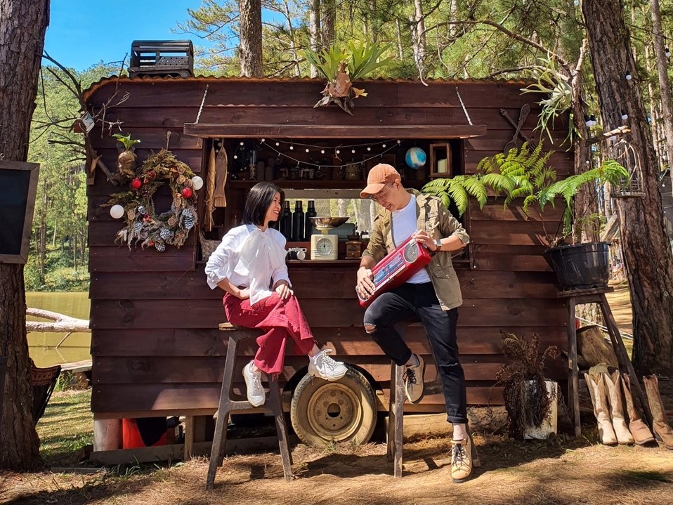 Du lich ket hop xem show nhac anh 4