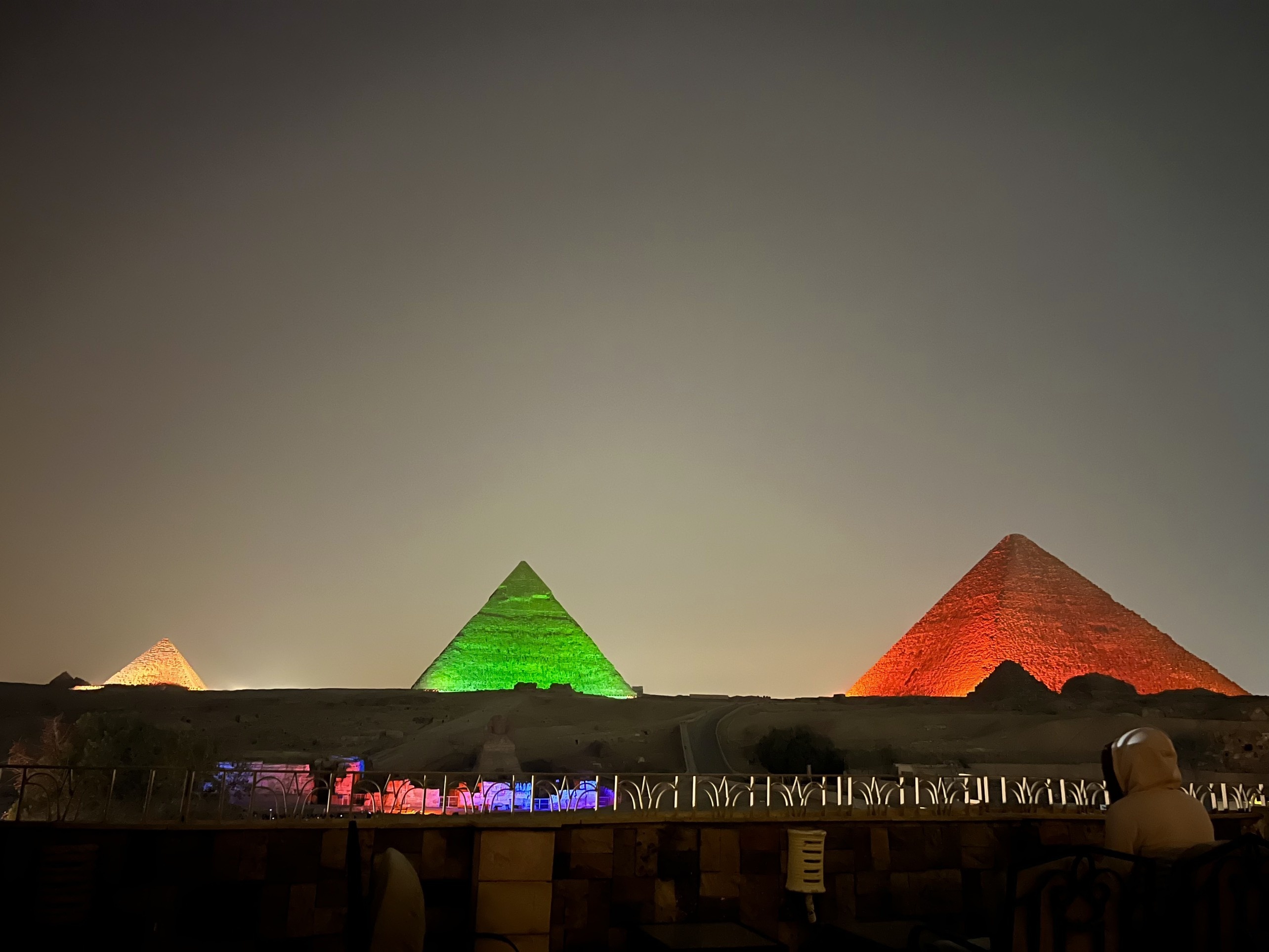 Cô gái Việt ở Dubai một mình du lịch Ai Cập ảnh 5 Co gai Viet o Dubai mot minh du lich Ai Cap anh 5