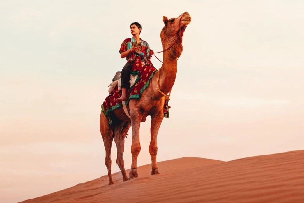 Du lich nuoc ngoai mot minh hinh anh