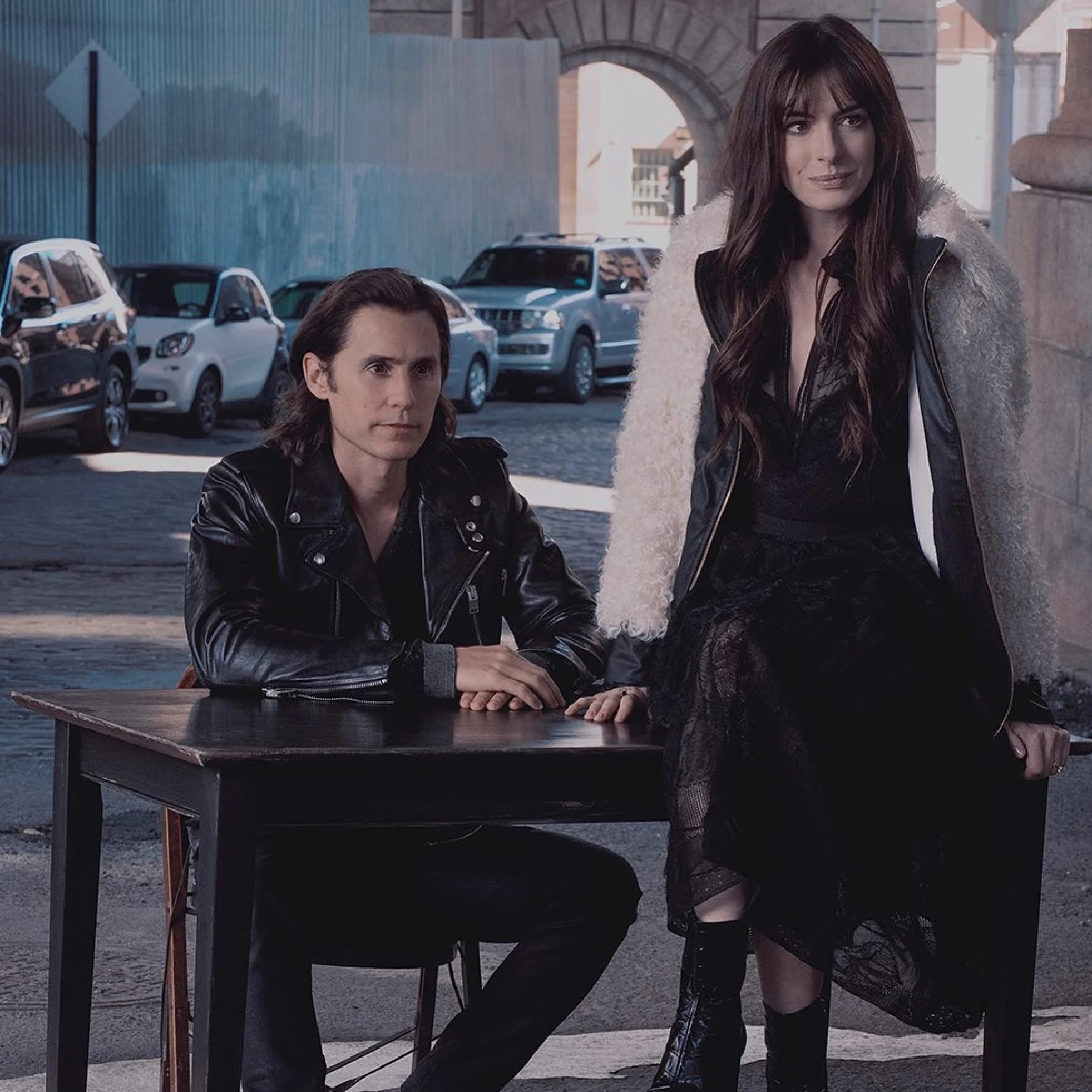 Vi sao trang phuc lam nen dang cap anh 3