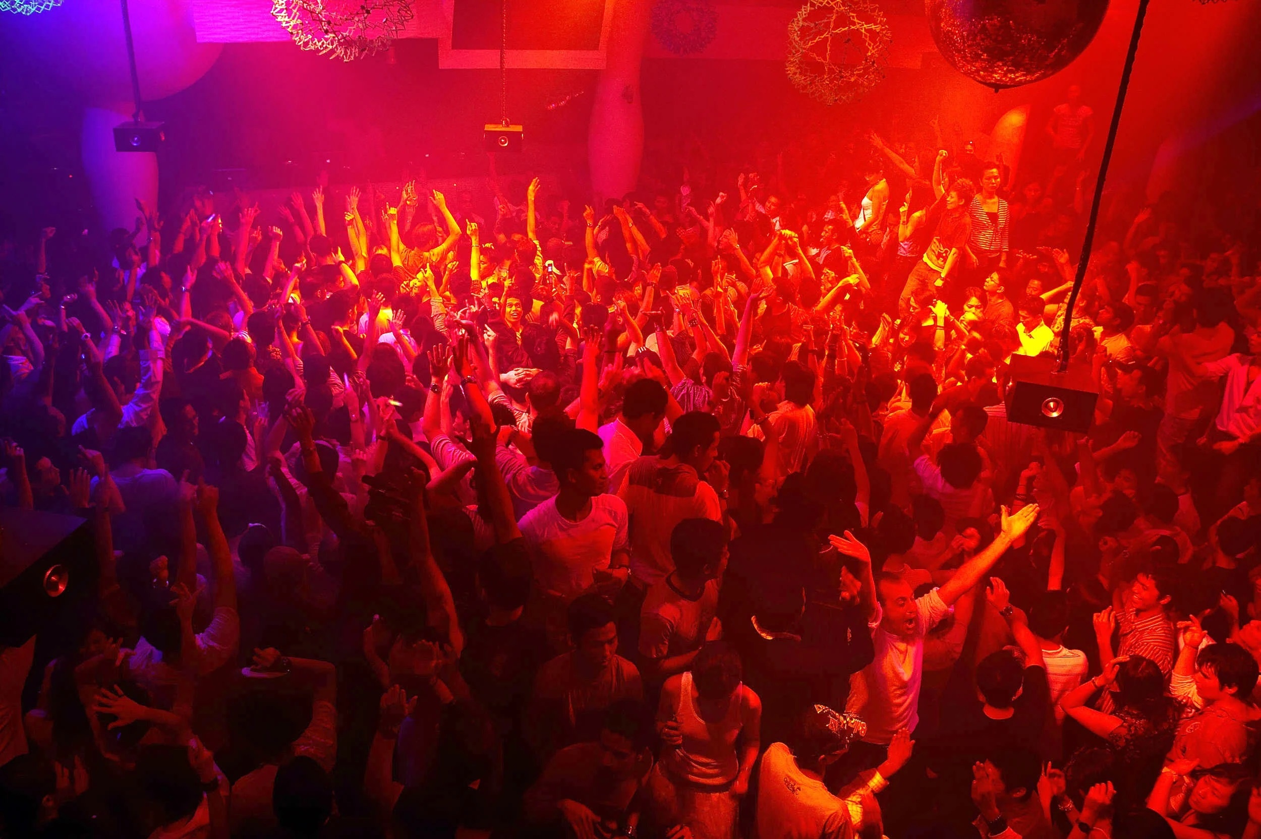 Cuoc song ve dem dan hoi sinh sau 2 nam chat vat anh 1