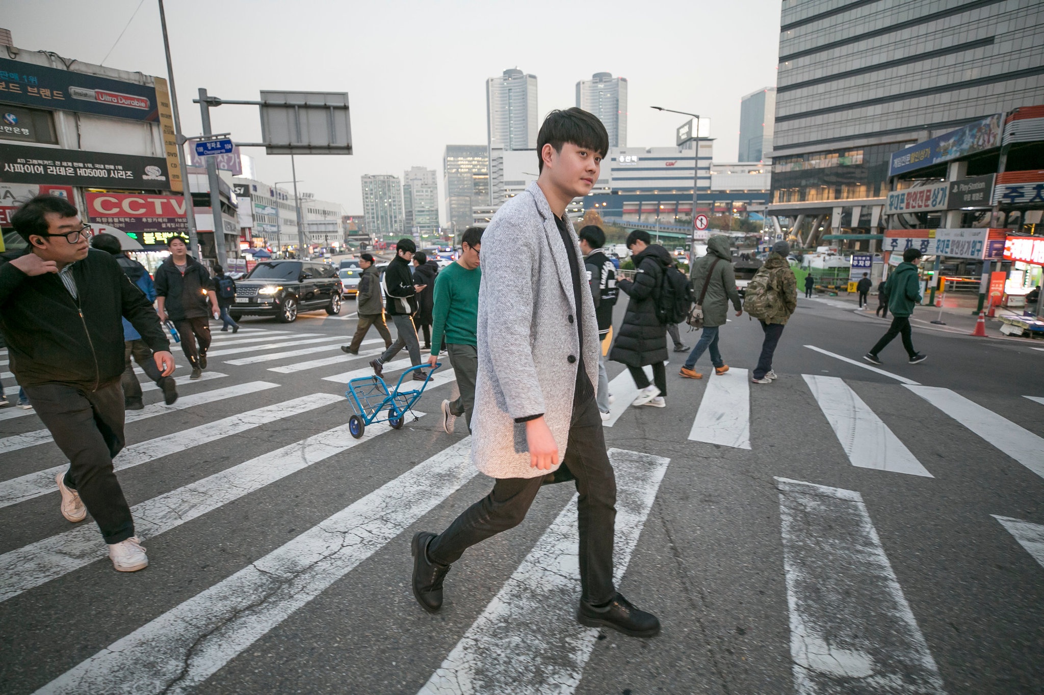 Nguoi giau ngay cang tre hoa anh 1